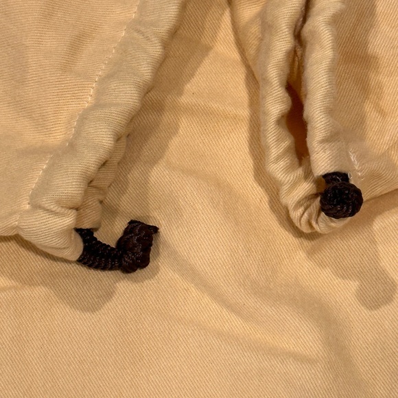 Louis Vuitton: XL Draw string - Dust bag Sz: 25” x 28.5” - Picture 5 of 5